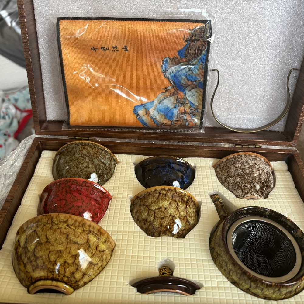 Traditional Chinese Tea Set - Picture 2 of 11